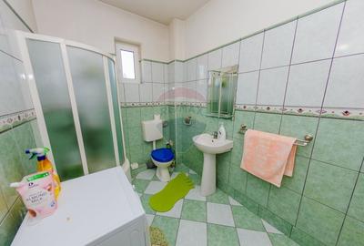 Casă cu 7 camere cu Teren 515 Mp în Valea Roșie - 8