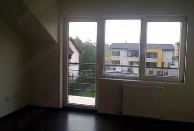 Apartament cu 3 camere decomandat în Giroc