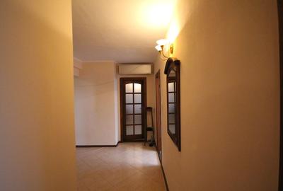 Apartament cu 3 camere decomandat, mobilat în Circumvalațiunii - 46