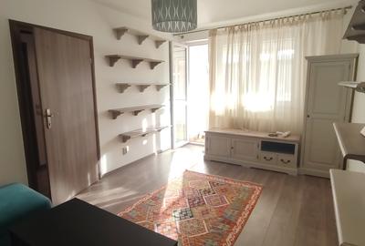 Apartament cu 2 camere semidecomandat în 1 Mai