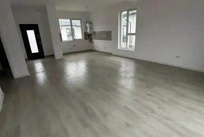 Casă cu 4 camere cu Teren 300 Mp în Tunari