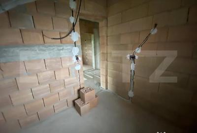 Casă cu 4 camere cu Teren 700 Mp în Aghireș - 7
