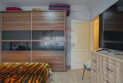 Apartament cu 3 camere decomandat în Sânpetru - 14