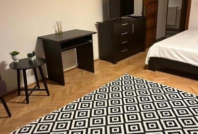 Apartament cu 3 camere decomandat, mobilat în Central - 11