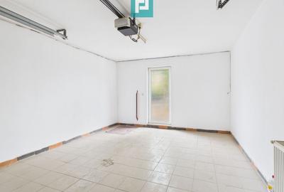 Vilă cu 5 camere pentru investiții în Dumbrăvița - 10