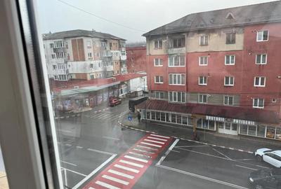 Apartament cu 2 camere decomandat în Central - 1