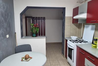 Apartament cu 3 camere decomandat în Central - 3