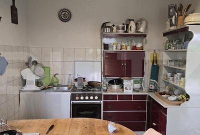 Casa 5 camere , 300 mp; Teren - 2000 mp . Viile Satu Mare - 5