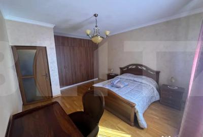 Casă cu 10 camere cu Teren 774 Mp în Central - 6