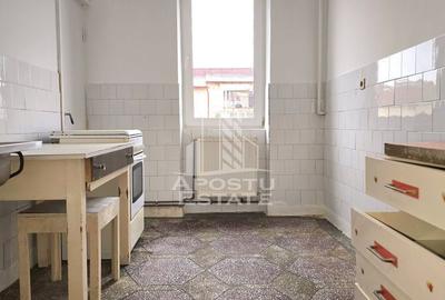 Apartament cu 4 camere semidecomandat în Aradului - 6