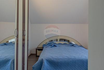 Casă / Vilă cu 10 camere de vânzare in Moieciu de Jos - 7