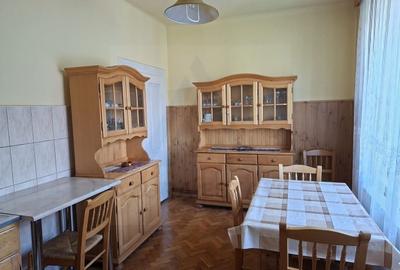 Apartament cu 4 camere decomandat în Central - 3