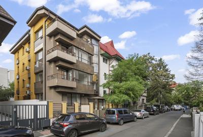 3 Splendid in Primaverii etaj 2 din 3, in bloc butic,  parcare - 16