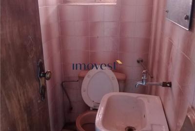 Casă cu 6 camere cu Teren 600 Mp în Păulești - 10