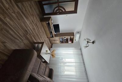 Garsonieră decomandată în Rovine - 8