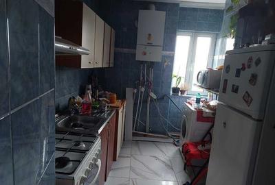 Apartament cu 3 camere decomandat în Gara de Nord