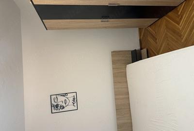 Apartament cu 3 camere decomandat în Exterior Vest