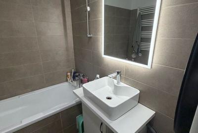 Apartament cu 3 camere în Apărătorii Patriei - 2
