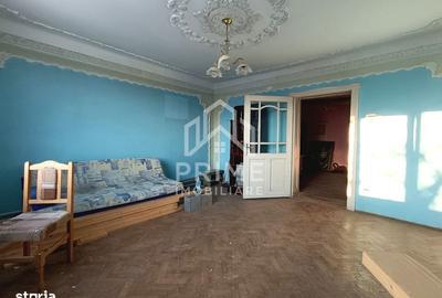 Casă cu 4 camere cu Canalizare în Central - 3