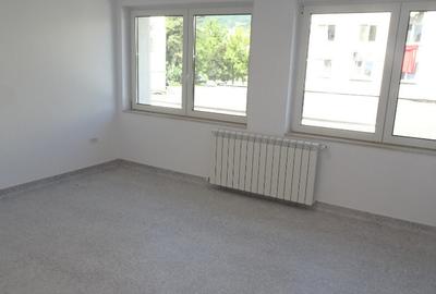 Inchiriez 3 cabinete medicale in Deva, zona Dacia, etaj 1, Inchiriez 3 cabinete medicale in Deva, zona Dacia, etaj 1, - 4