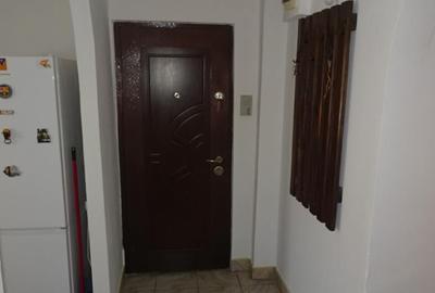 Vand apartament de 3 camere decomandat Deva, etaj 2, Micro 15, mobilat - 2