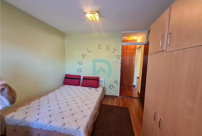 Apartament cu 3 camere decomandat în Calea București - 8
