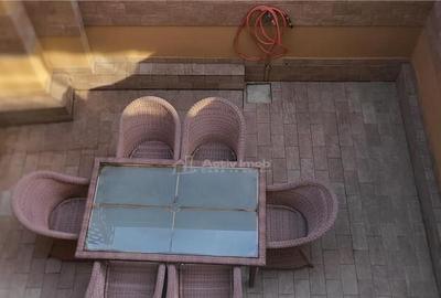 Casă cu 5 camere cu Teren 125 Mp în Central - 12