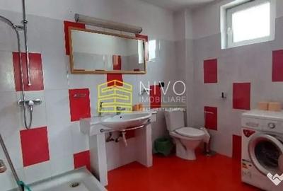 Casă cu 7 camere cu Teren 700 Mp în Praid - 15