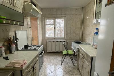 Mall Vitan, Branduselor, Zizin - 6