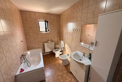 Apartament cu 2 camere decomandat în Buziașului - 11