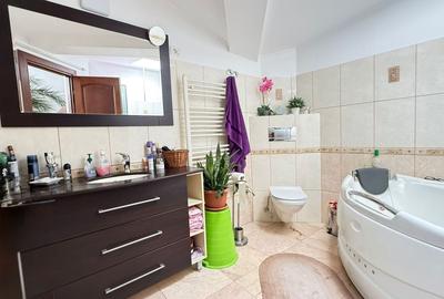 Casă cu 5 camere cu Canalizare în Rosetti - 14