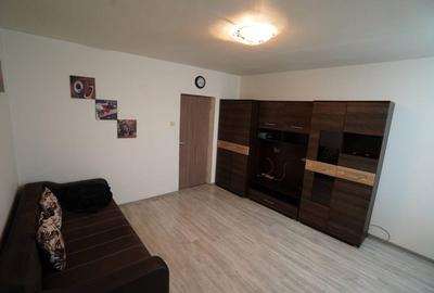 Garsoniera, mobilata si utilata, Tractorul - 10