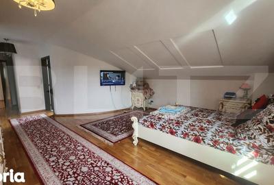 Casă cu 7 camere cu Teren 292 Mp în Central - 3