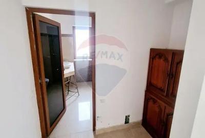 Casă cu 5 camere cu Teren 465 Mp în Dărmănești - 10