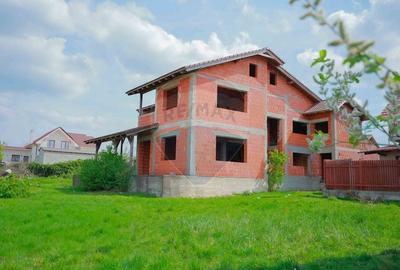 Casă individuală cu 6 camere cu Teren 1013 Mp în Cordău - 1