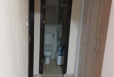 Apartament cu 3 camere decomandat în Km 4 - 4