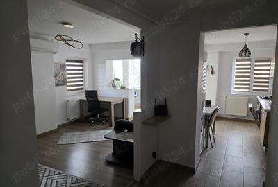 De inchiriat apartament 3 camere Bulevardul Dacia, zona Robea - 1