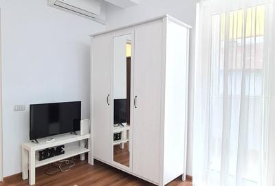 Garsonieră decomandată în 13 Septembrie