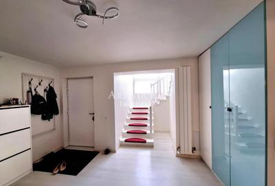 Casă cu 6 camere cu Canalizare în Corbeanca