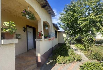 Casă cu 5 camere cu Teren 500 Mp în Șimnicu de Sus - 1