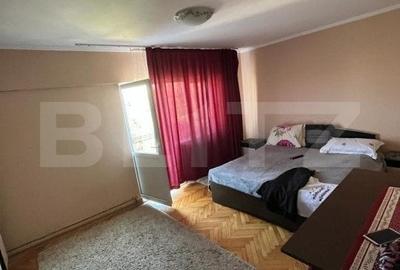 Apartament de vanzare , 70 mp , Zona Carpati 2 - 4