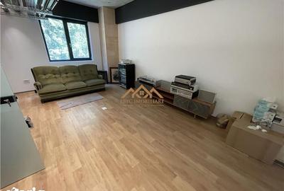 Spațiu comercial, de 187 mp, în Central - 6