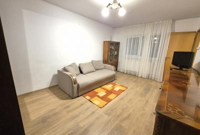 Vanzare apartament 2 camere decomandat etaj intermediar  Str.Carpatilor - 6