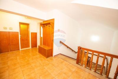 Casa Vilă cu 7 camere de vanzare, 250 mpu, 200 mp, teren în Buzau - 36