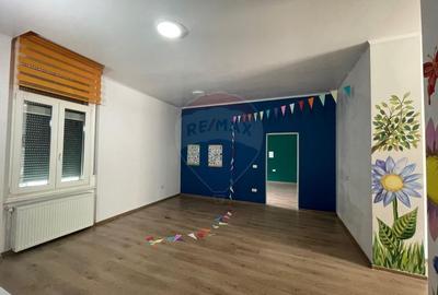 Casa / Spatiu comercial cu 6 camere de inchiriat in zona centrala - 6