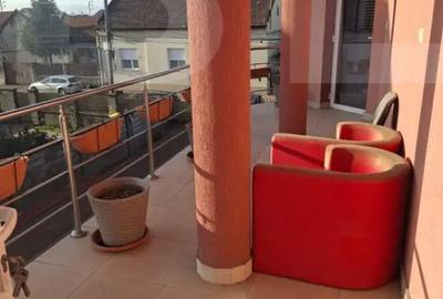 Casă cu 7 camere cu Teren 550 Mp în Central - 16