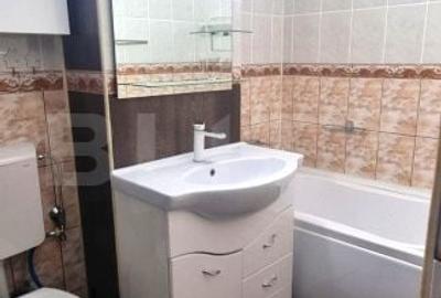 Apartament cu 3 camere decomandat în Micro 4 - 14