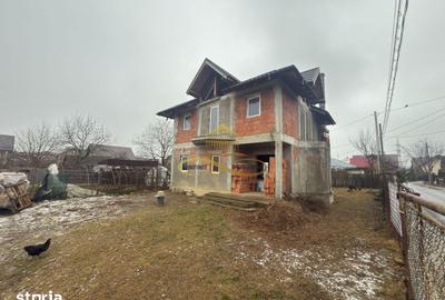 Casă cu 4 camere cu Teren 370 Mp în Mărgineni - 11