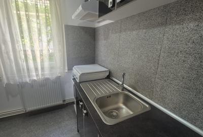 Garsonieră decomandată în Central - 4