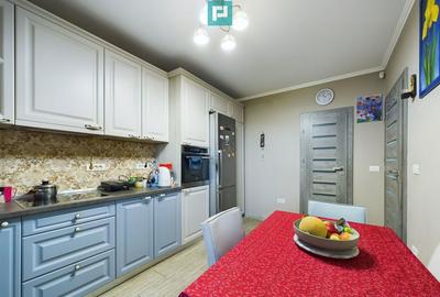 Casă cu 5 camere cu Teren 410 Mp în Moșnița Nouă